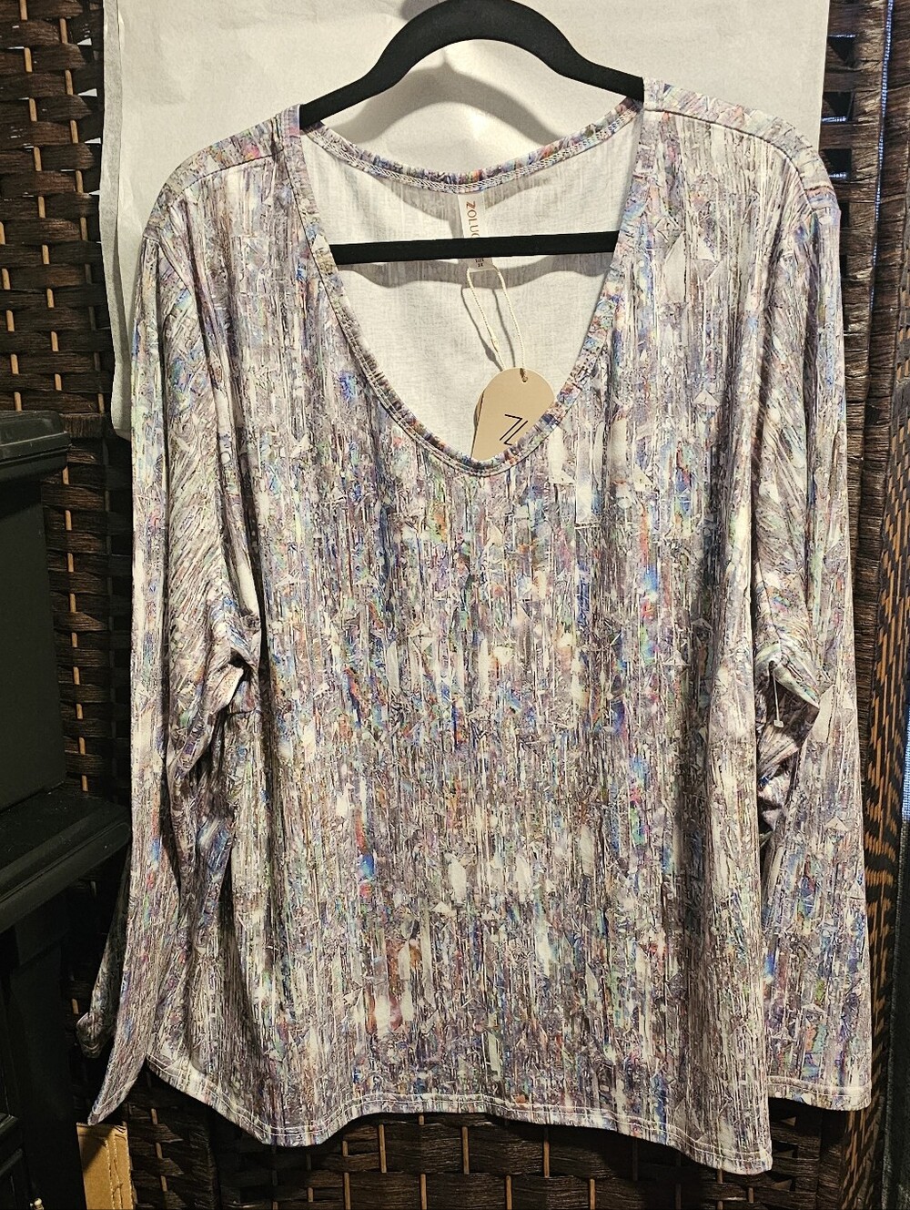 Zolucky Womens Pretty Print Long Sleeve Top Blouse 3X Plus Size NWT Scoop V Neck